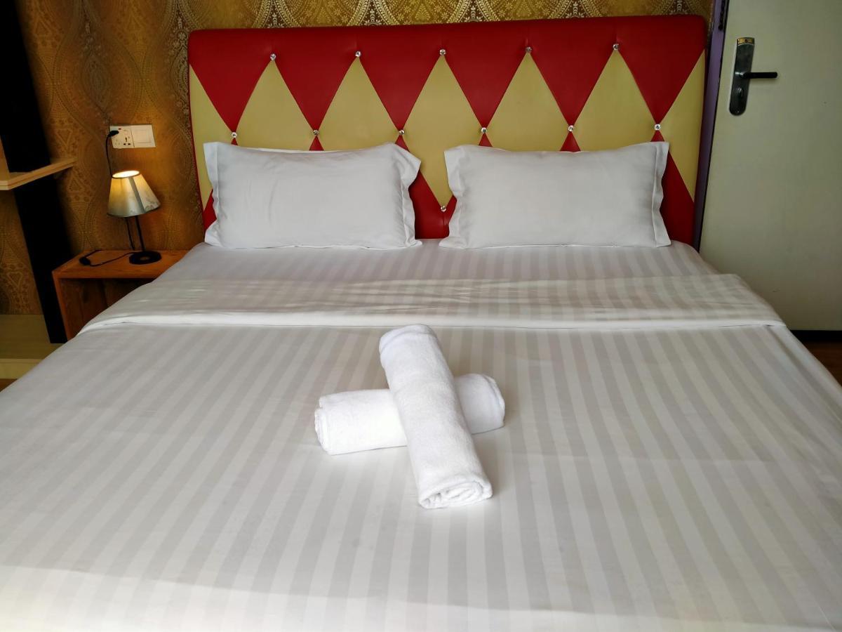 Hotel Zamburger Enstek Σεπάνγκ Εξωτερικό φωτογραφία