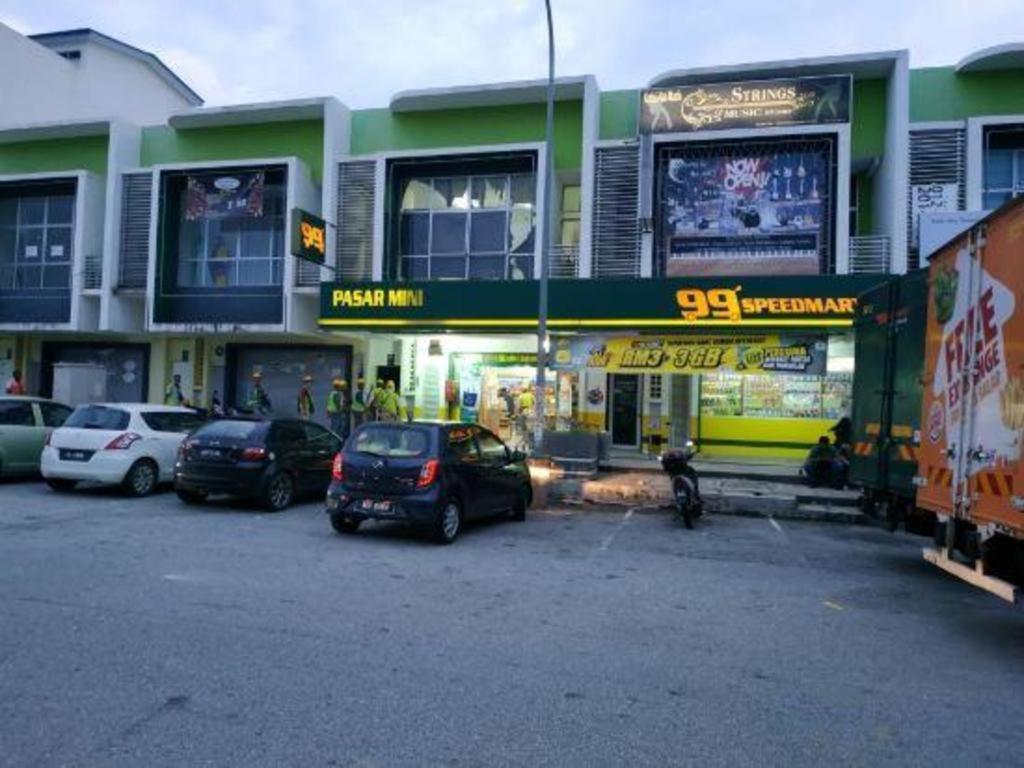 Hotel Zamburger Enstek Σεπάνγκ Εξωτερικό φωτογραφία