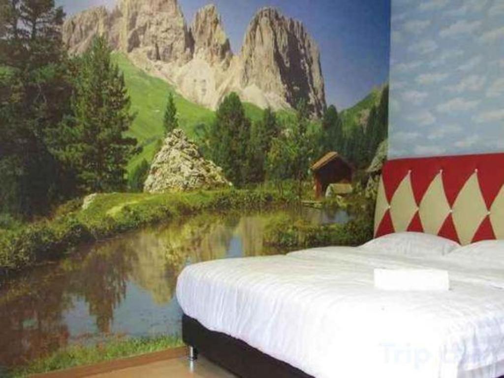 Hotel Zamburger Enstek Σεπάνγκ Εξωτερικό φωτογραφία
