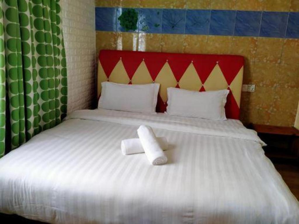 Hotel Zamburger Enstek Σεπάνγκ Εξωτερικό φωτογραφία