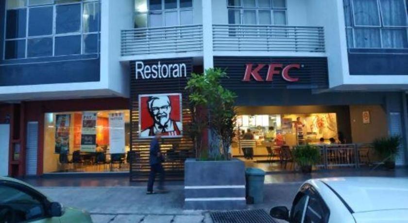 Hotel Zamburger Enstek Σεπάνγκ Εξωτερικό φωτογραφία